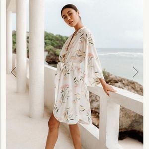 Piyama size small robe - never worn